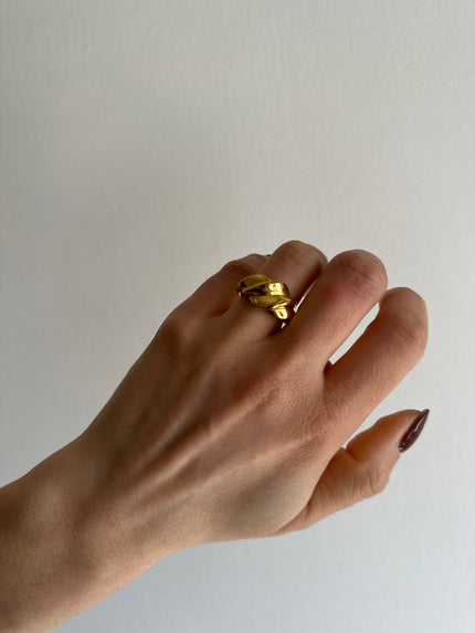 Anello Megan